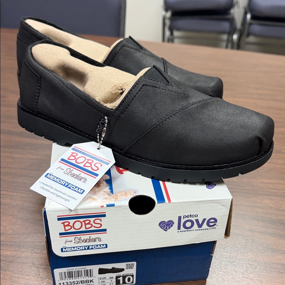 Skechers BOBS Women's  Black Chill Lugs-Urban Spell Size 10